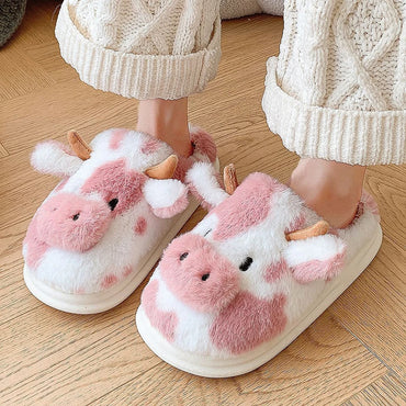 MooMates – Plush Cow Slippers