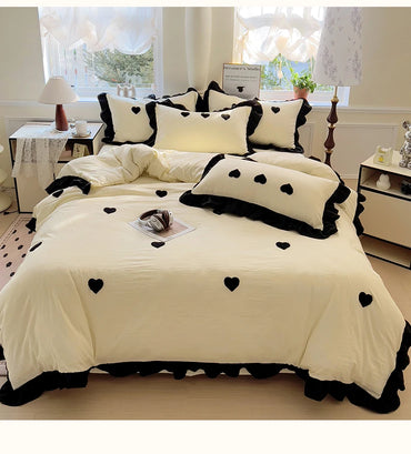 Sweet Noir – 3/4 Piece Bedding Set