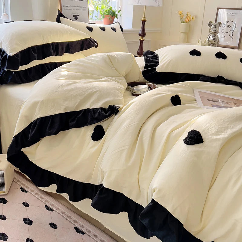 Sweet Noir – 3/4 Piece Bedding Set