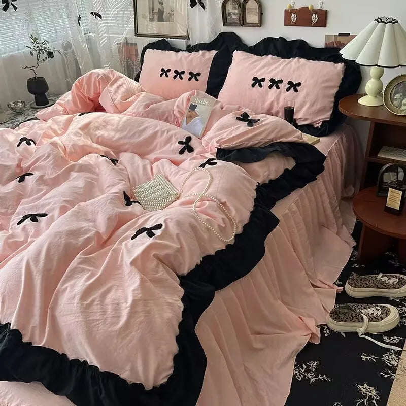 LaceBow Instagram Bedding Set 4-Piece
