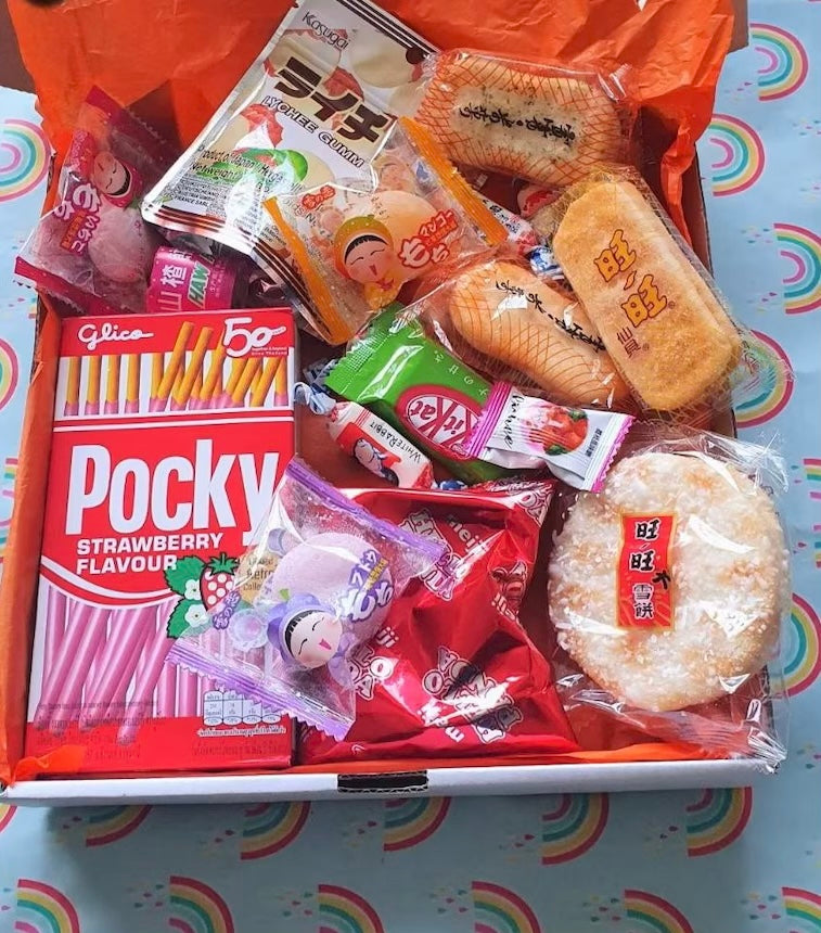 Momo - Kawaii Snack Box